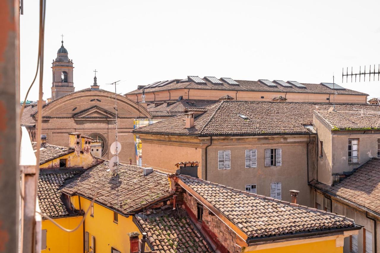 Dalla Bruna - Above The Roofs Of The Centre Modena Kültér fotó